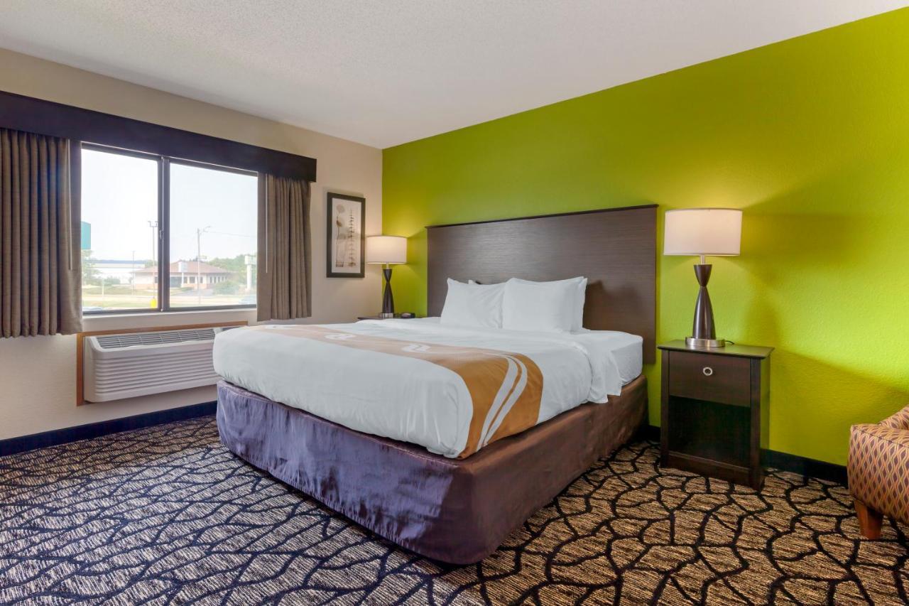 Quality Inn Oshkosh Extérieur photo