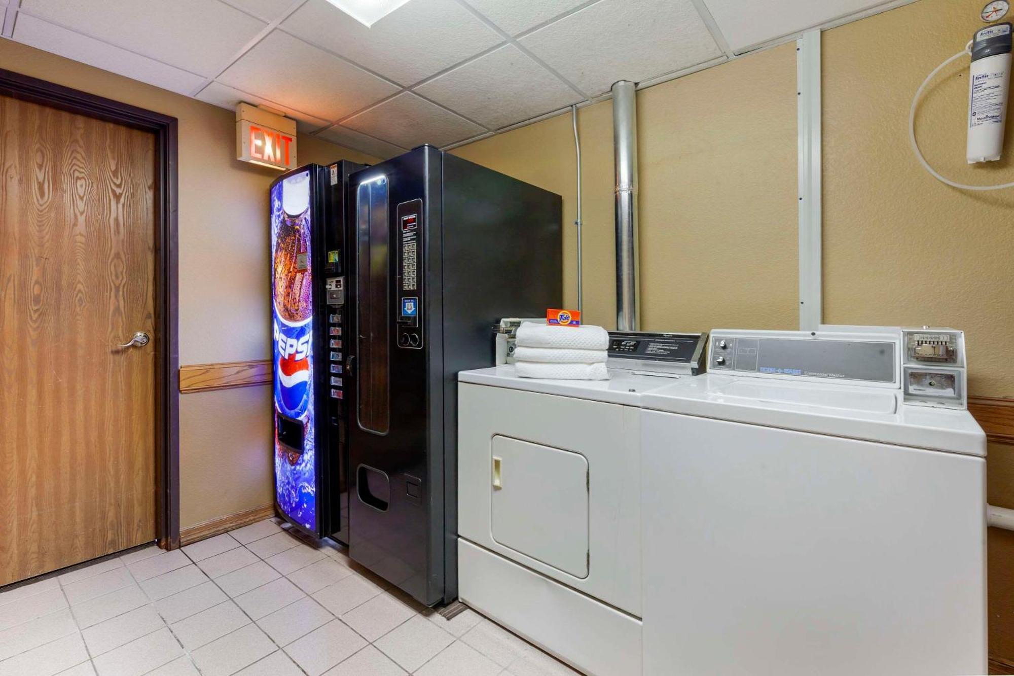Quality Inn Oshkosh Extérieur photo