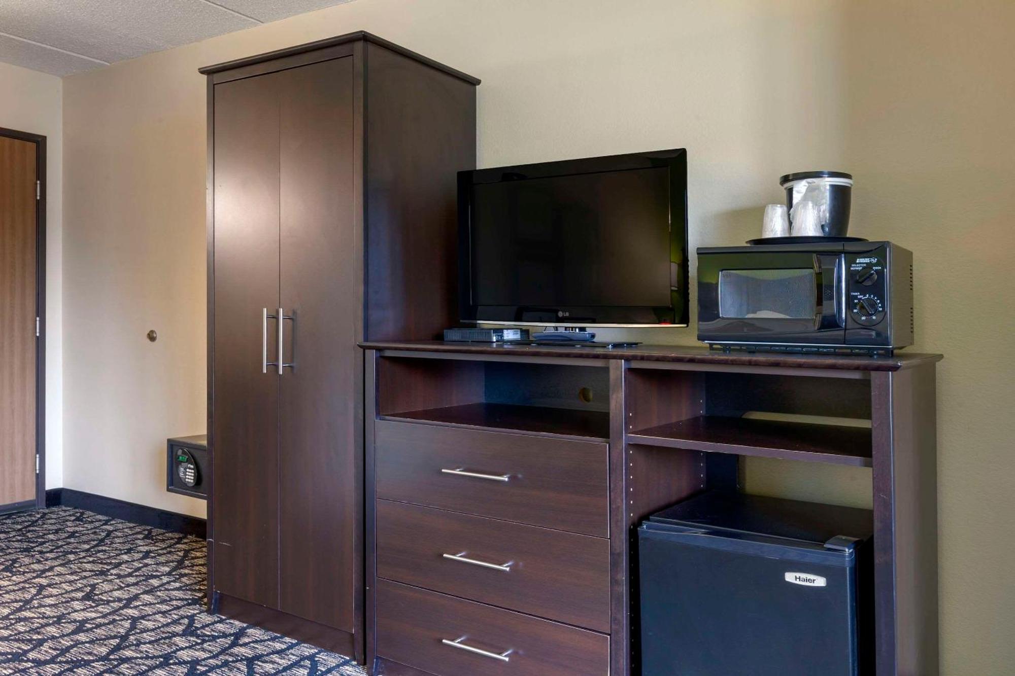 Quality Inn Oshkosh Extérieur photo